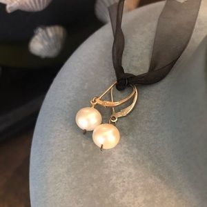 Freshwater pearl earrings